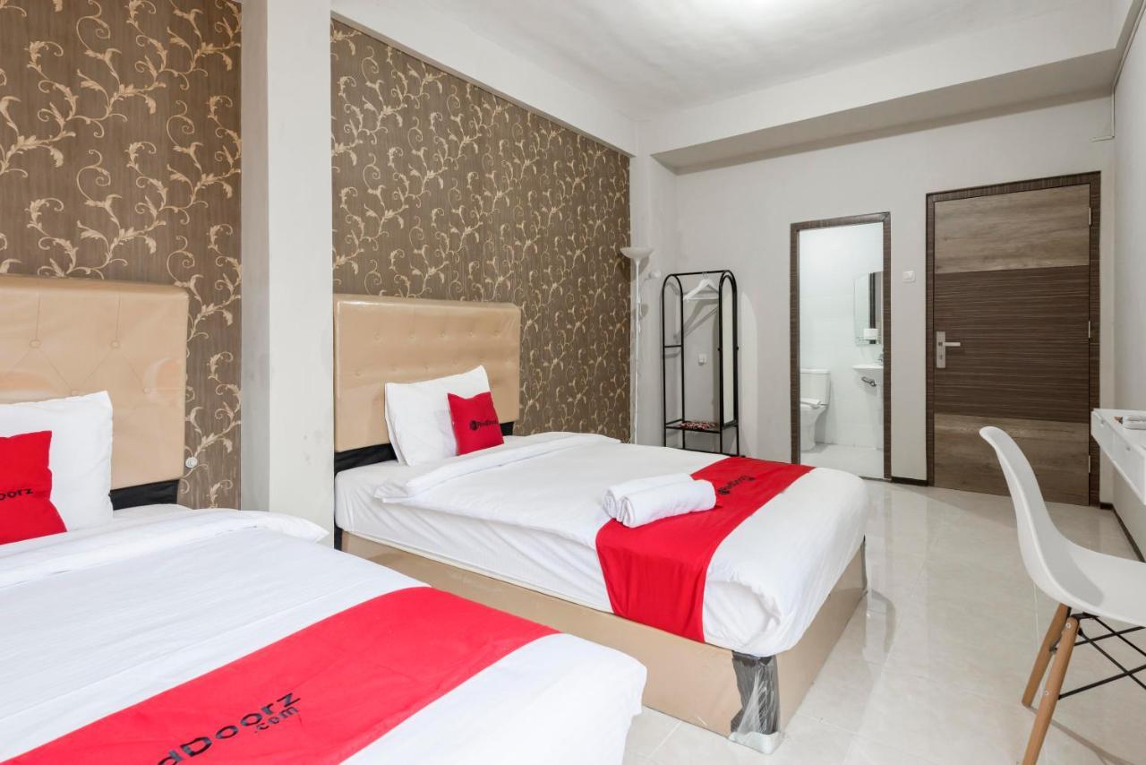Reddoorz Near Grand City Mall 2 Surabaya Esterno foto